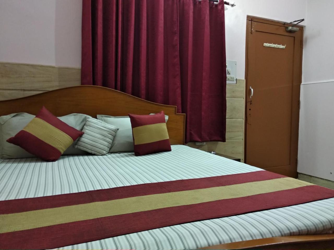 Hotel Palace Amritsar Exterior photo