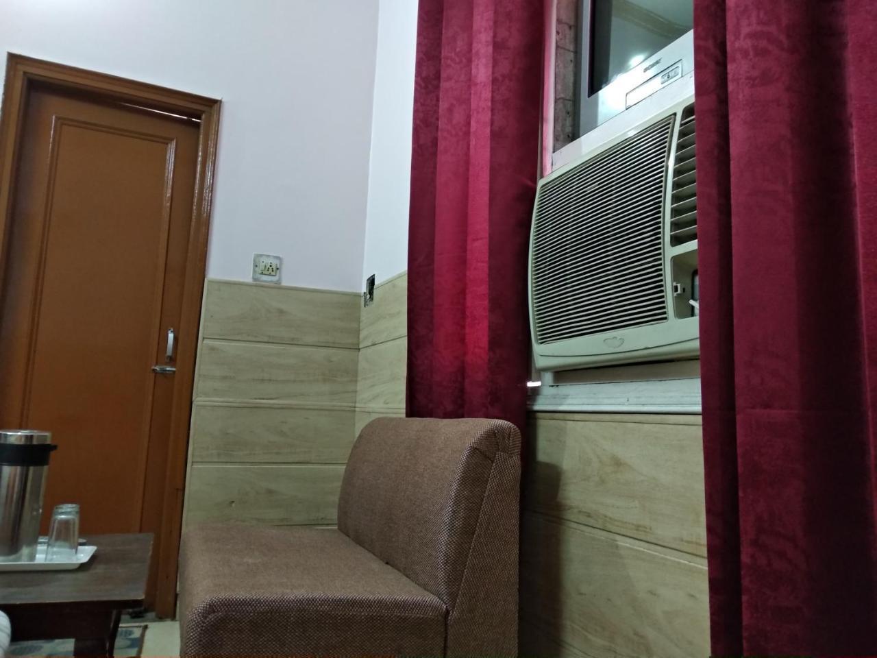 Hotel Palace Amritsar Exterior photo