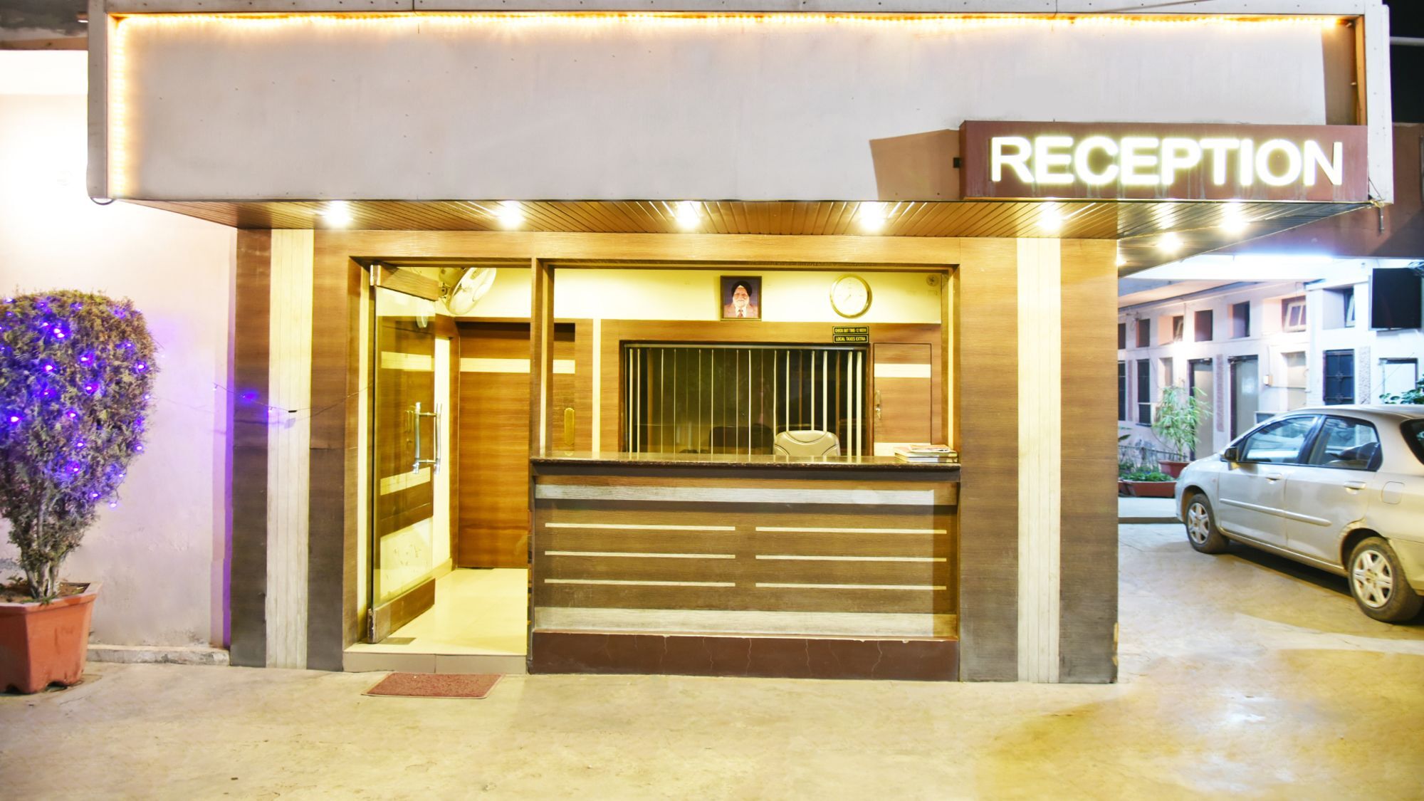 Hotel Palace Amritsar Exterior photo